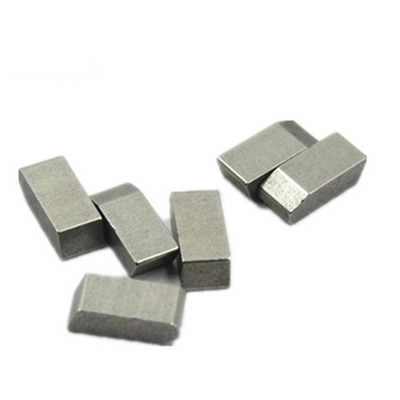 Chine Dents de carbure de tungstène de l'alliage K10/K20/K30/K05/P40, astuces d'outil au carbure cimenté fournisseur